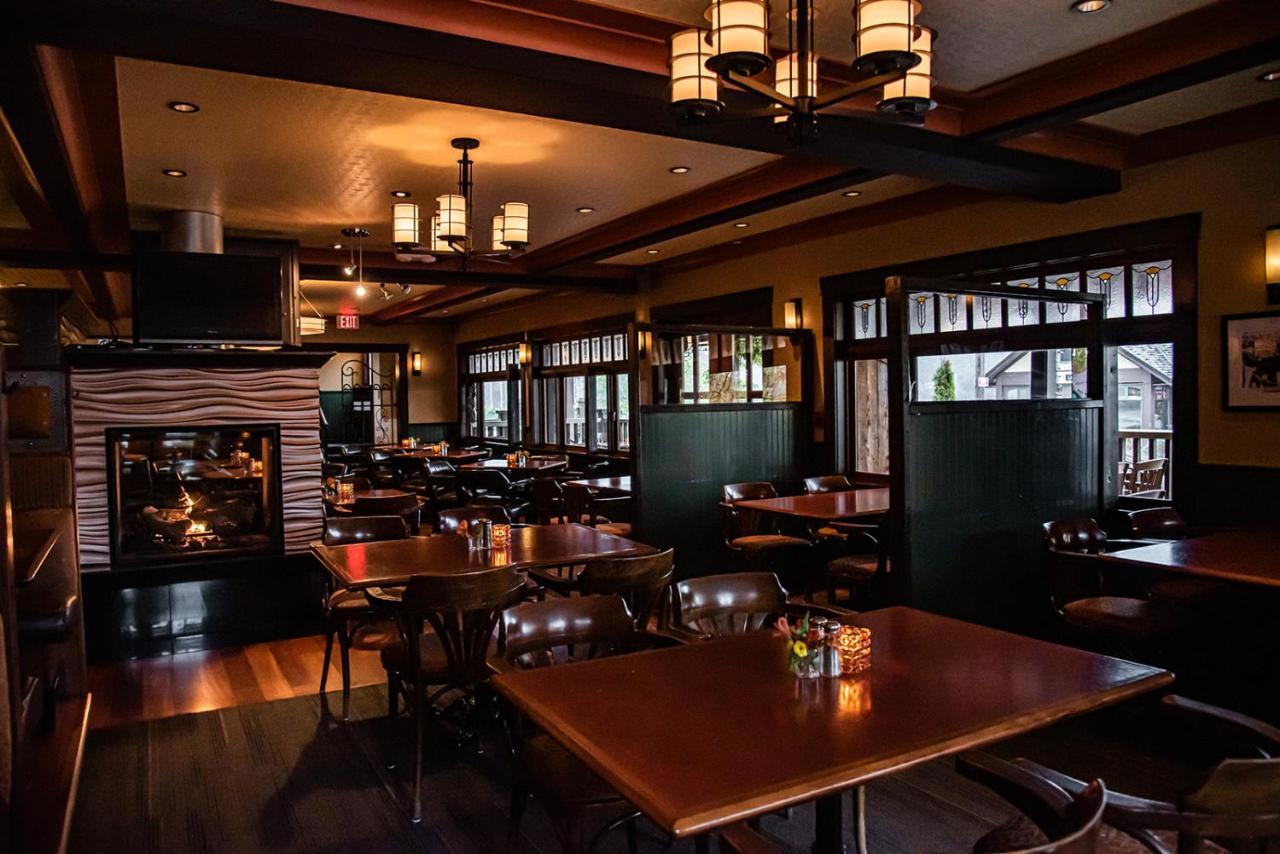 Salt Spring Inn Ganges Bagian luar foto