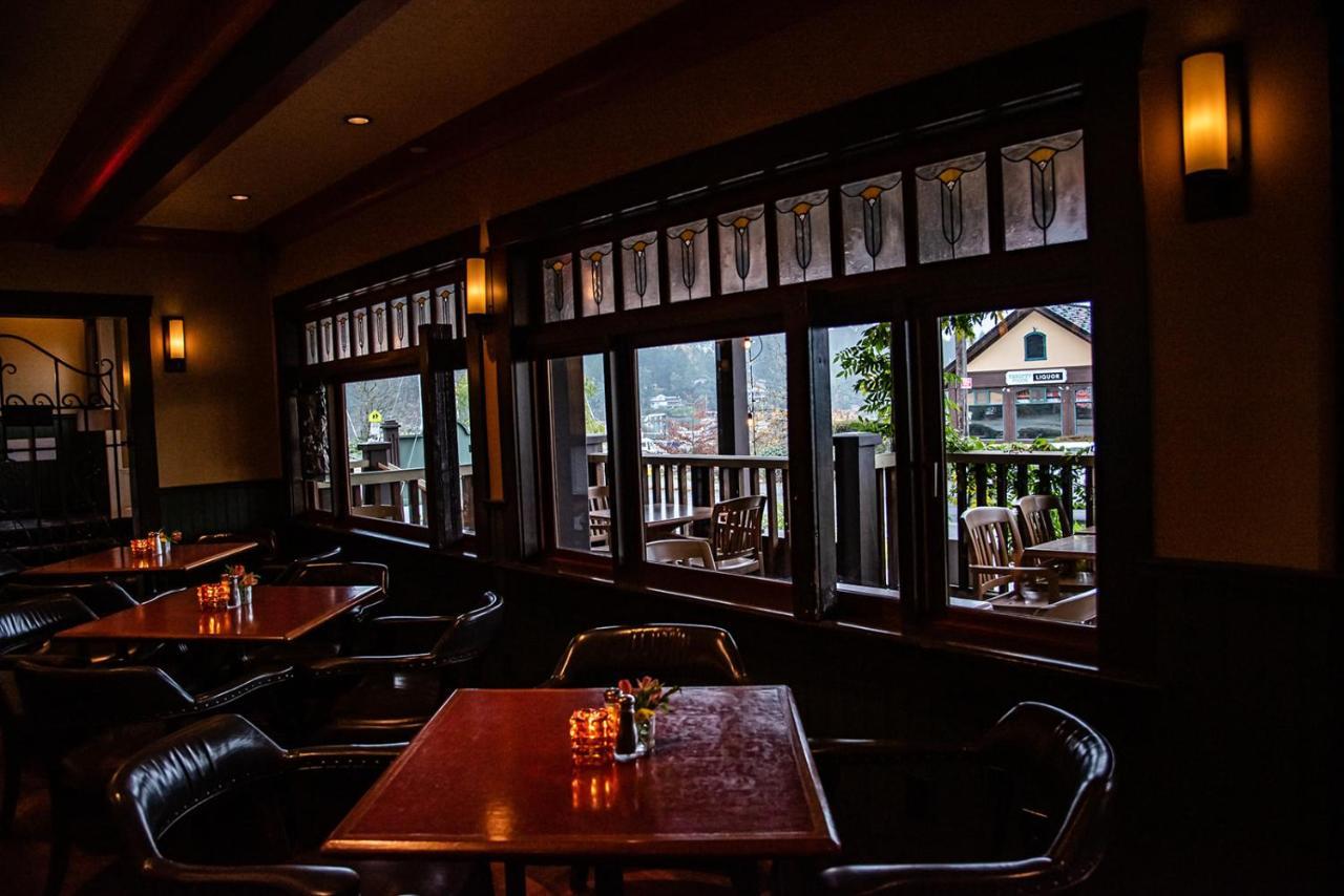 Salt Spring Inn Ganges Bagian luar foto