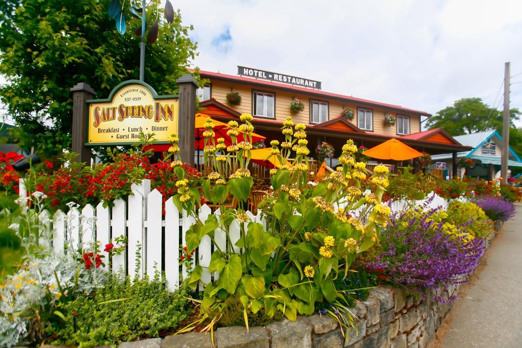 Salt Spring Inn Ganges Bagian luar foto